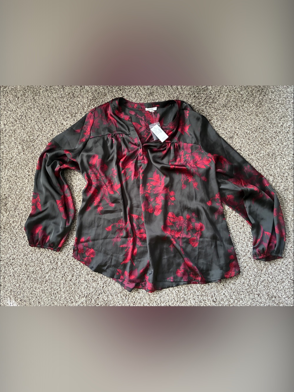 🦋 NWT $36.99 Red Floral Satin Blouse - Lightweight Long Sleeve Top